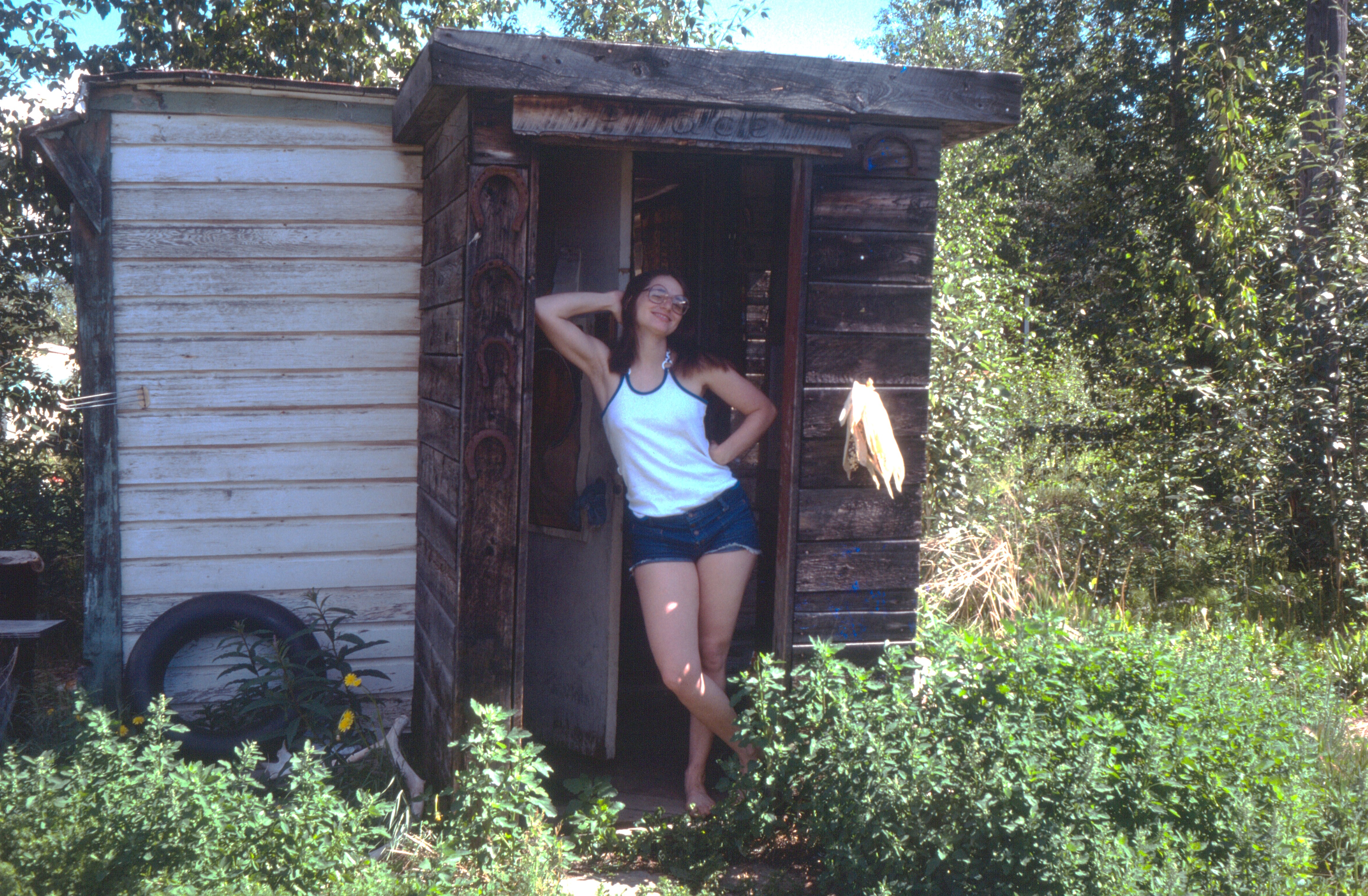 22._My_shack_behind_Yvonne_s_cabin.jpg
